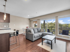 414 15735 Croydon Drive, Surrey, BC