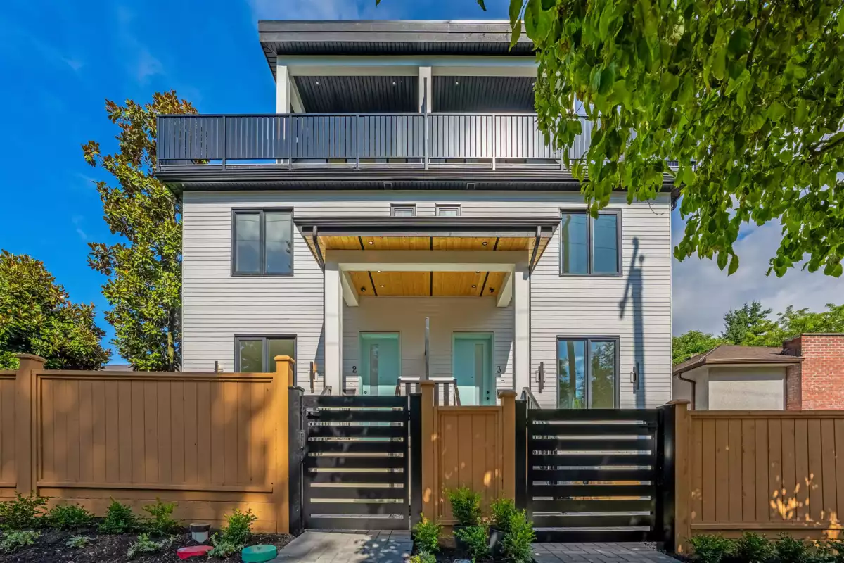 Exterior Front Photo of 1 7180 Ontario Street, Vancouver, BC