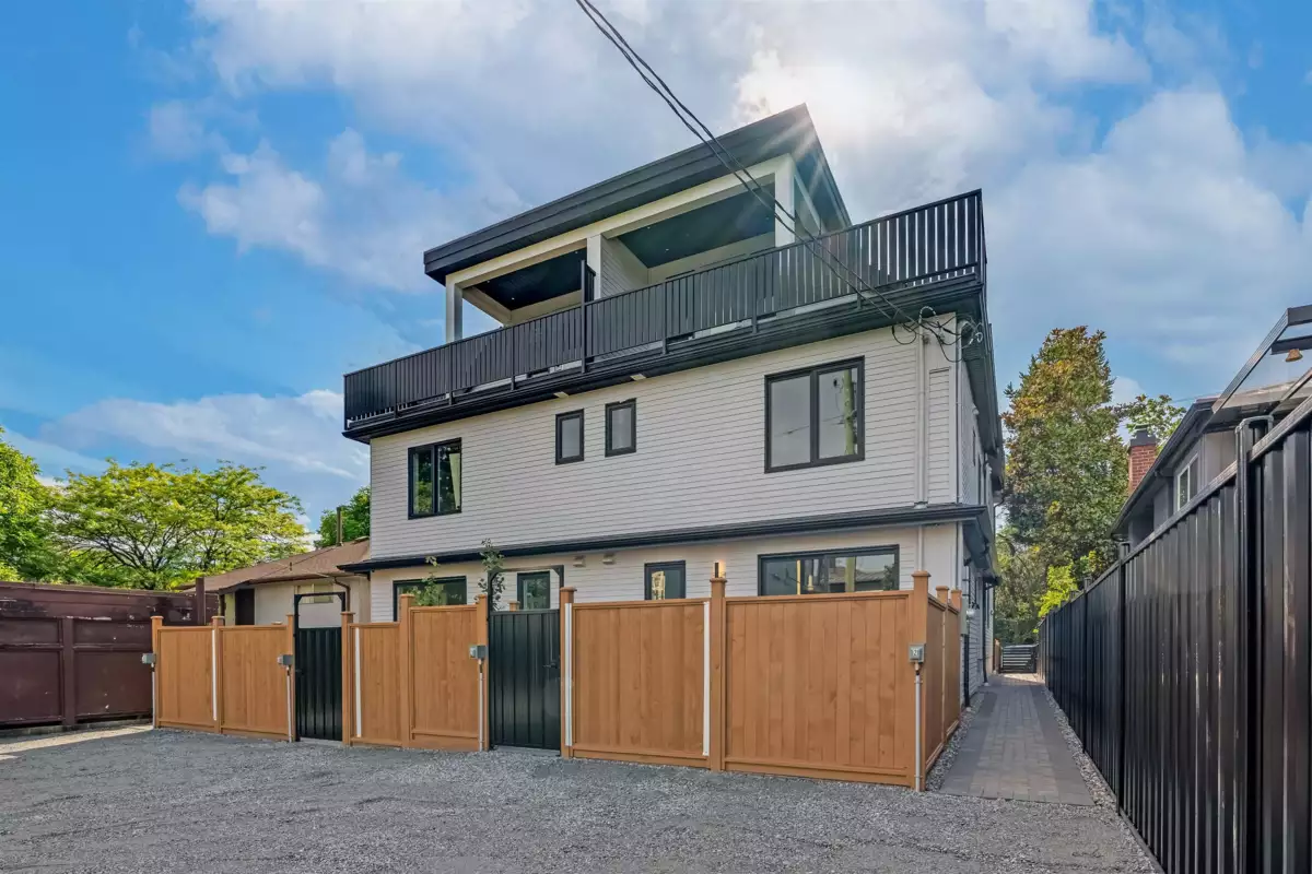 Exterior Rear Photo of 1 7180 Ontario Street, Vancouver, BC
