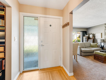 302 Blackman Street, New Westminster, BC, New Westminster — Single Family Residence for sale