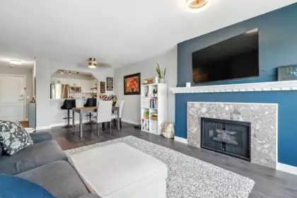 220 3770 Manor Street, Burnaby, BC, Burnaby — Apartment/Condo for sale