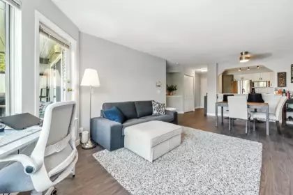 220 3770 Manor Street, Burnaby, BC, Burnaby — Apartment/Condo for sale