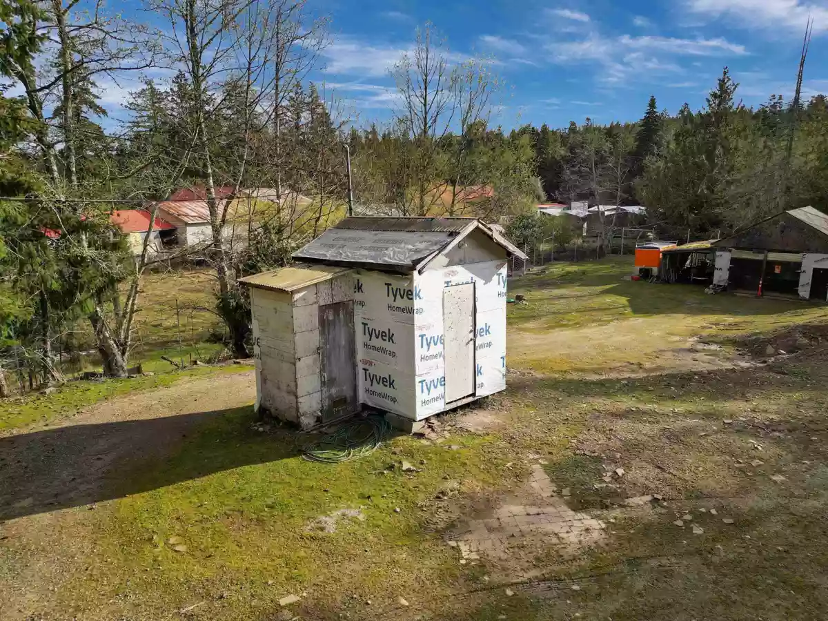 Dining Area Photo of 510 Whalen Road, Mayne Island, BC