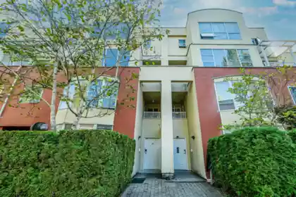 109 8300 General Currie Road, Richmond, BC, Richmond — Townhouse for sale