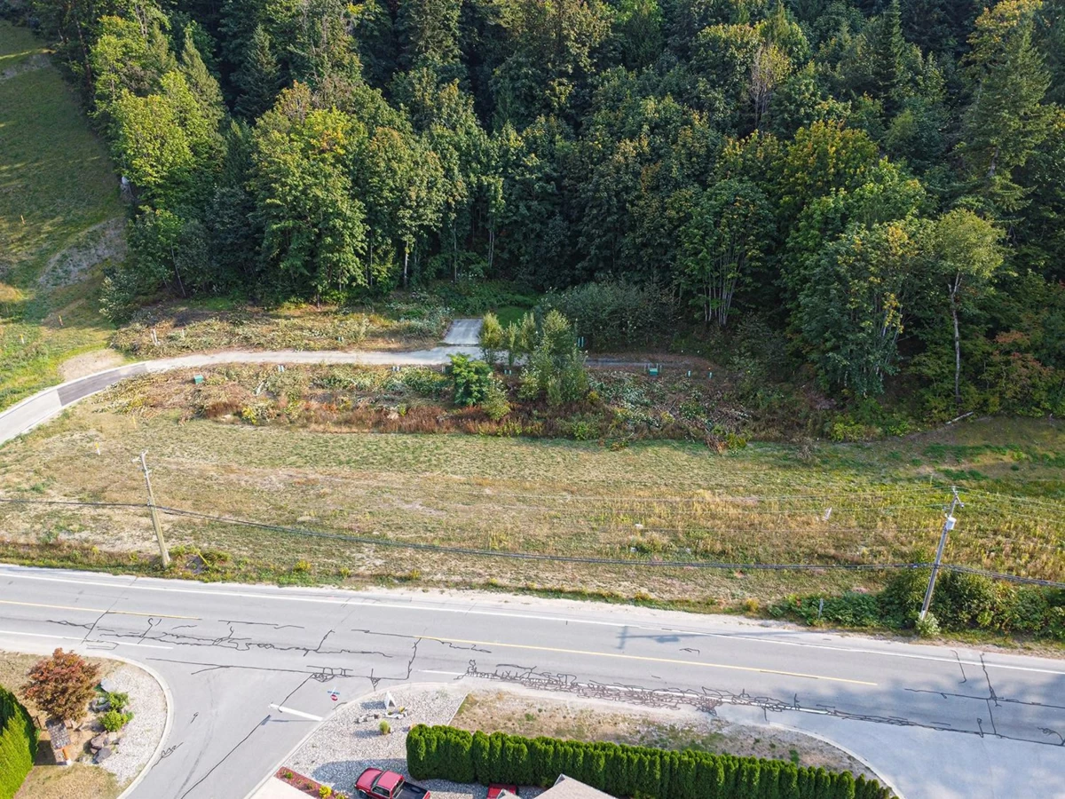 Breakfast Nook Photo of 2 66026 Kawkawa Lake Road, Hope, BC