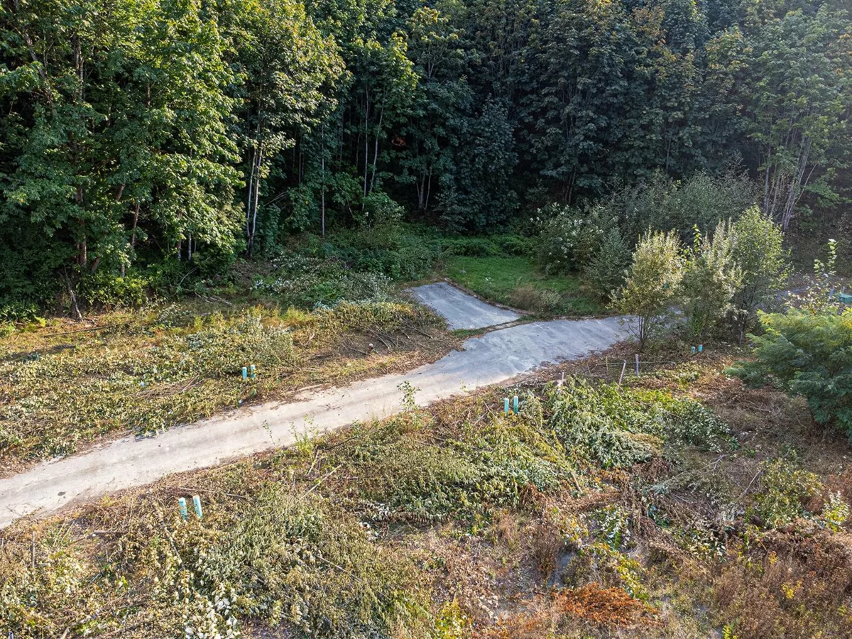 Dining Area Photo of 2 66026 Kawkawa Lake Road, Hope, BC