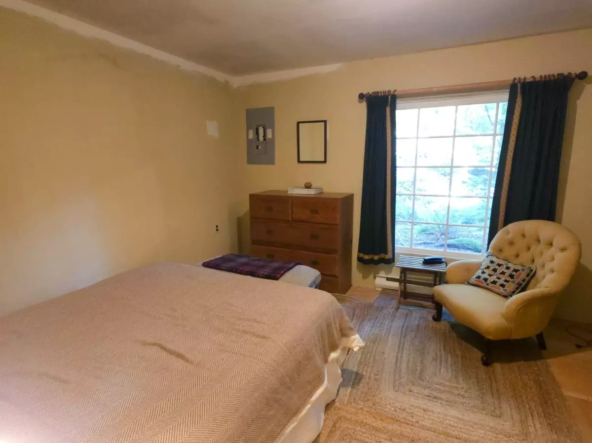 Basement Recreation Room Photo of 793 Andy's Bay Road, Gambier Island, BC