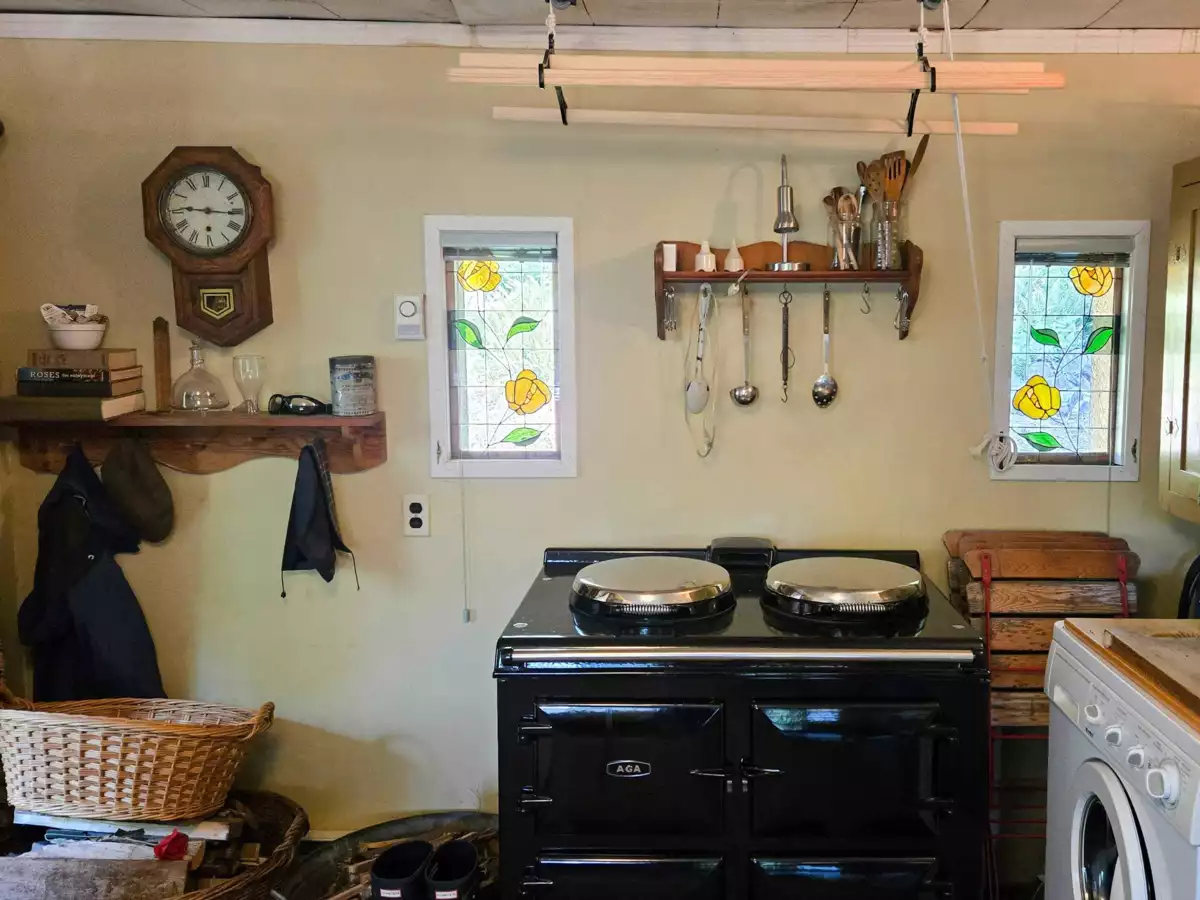 Powder Room Photo of 793 Andy's Bay Road, Gambier Island, BC