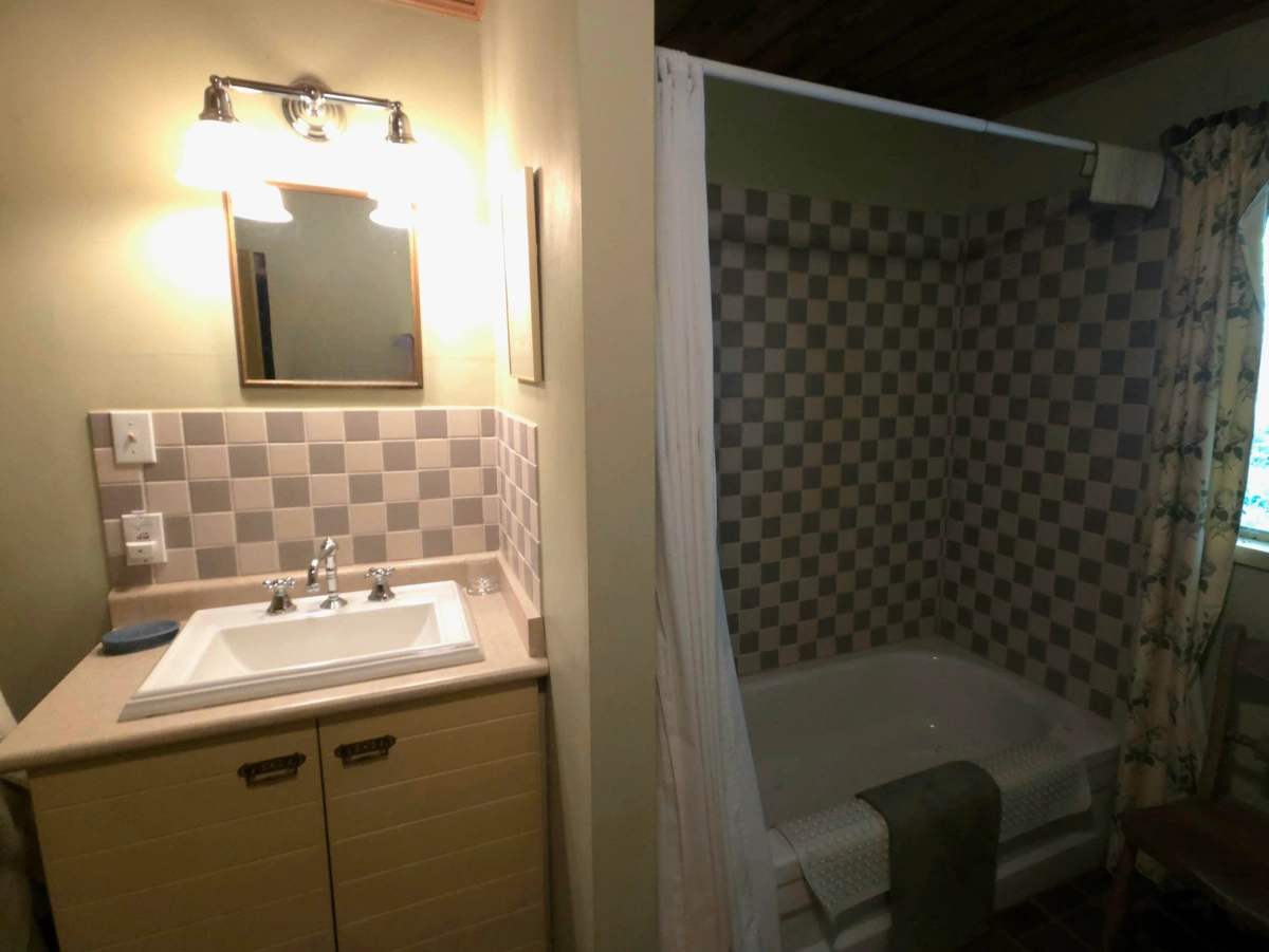 Staircase Photo of 793 Andy's Bay Road, Gambier Island, BC