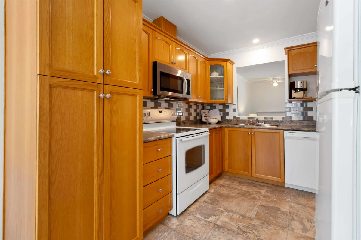 Primary Bathroom Photo of 73 45175 Wells Road, Chilliwack, BC