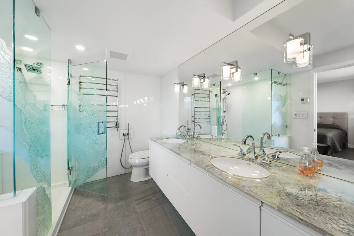 Laundry Room Photo of 1001 845 Chilco Street, Vancouver, BC