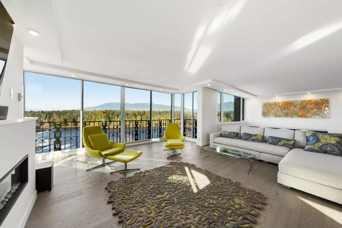 Pantry Photo of 1001 845 Chilco Street, Vancouver, BC