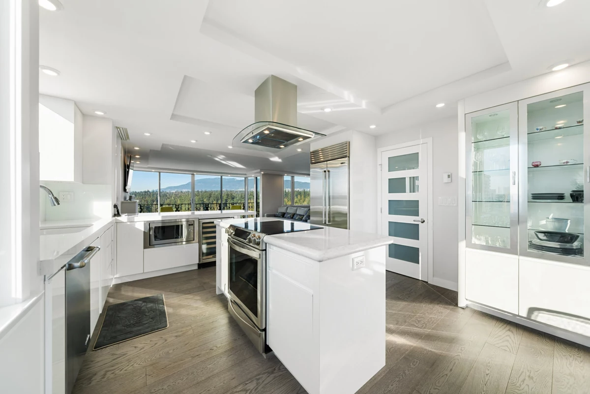 Powder Room Photo of 1001 845 Chilco Street, Vancouver, BC