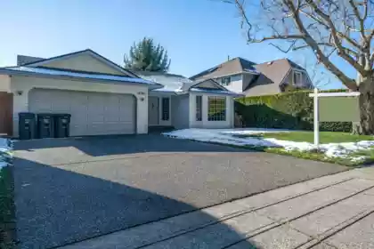 14286 20 Avenue, Surrey, BC, Surrey — Single Family Residence for sale