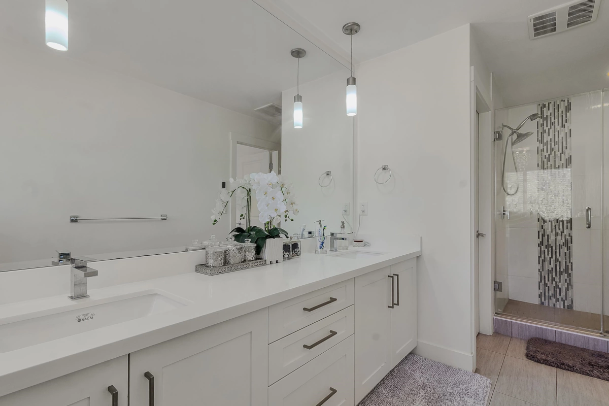 Basement Recreation Room Photo of 27155 35b Avenue, Langley, BC