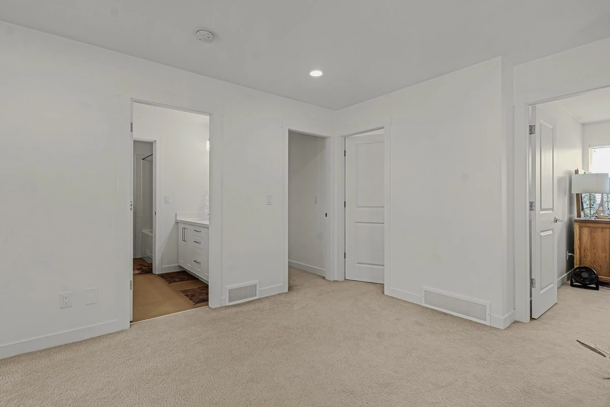 Bedroom 4 Photo of 27155 35b Avenue, Langley, BC