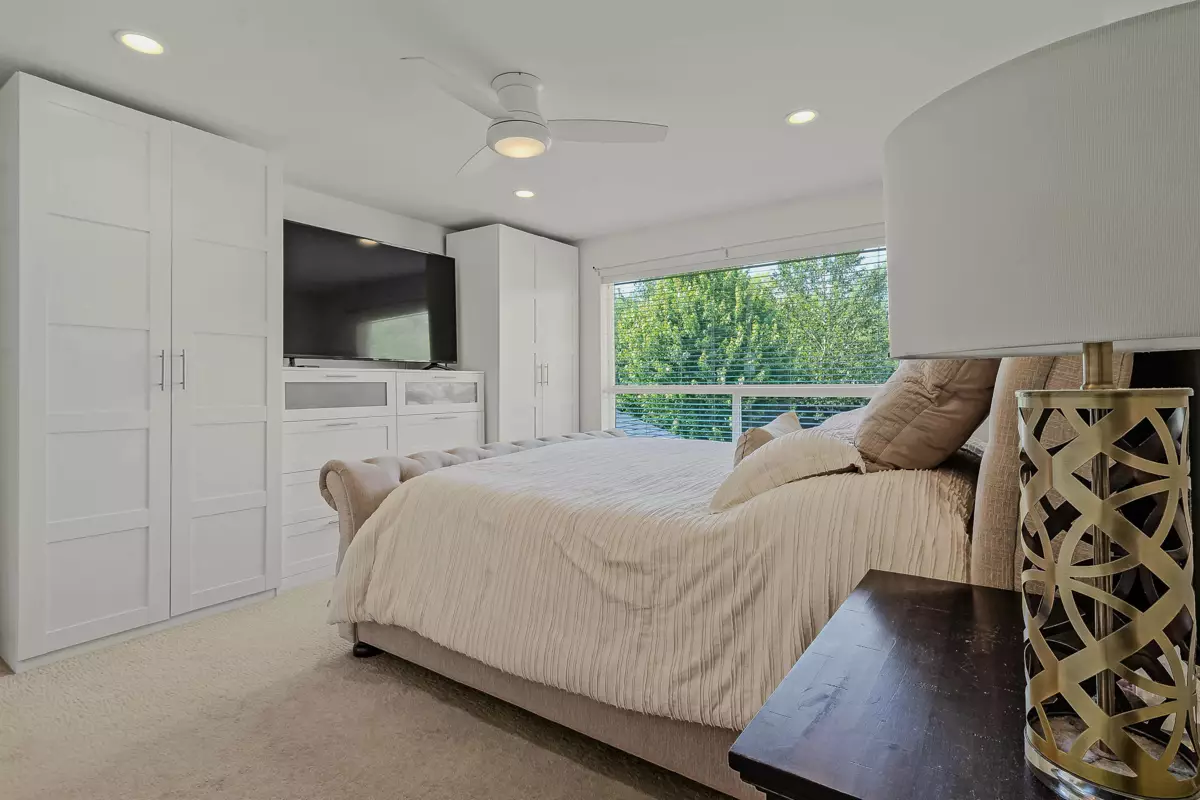 Powder Room Photo of 27155 35b Avenue, Langley, BC