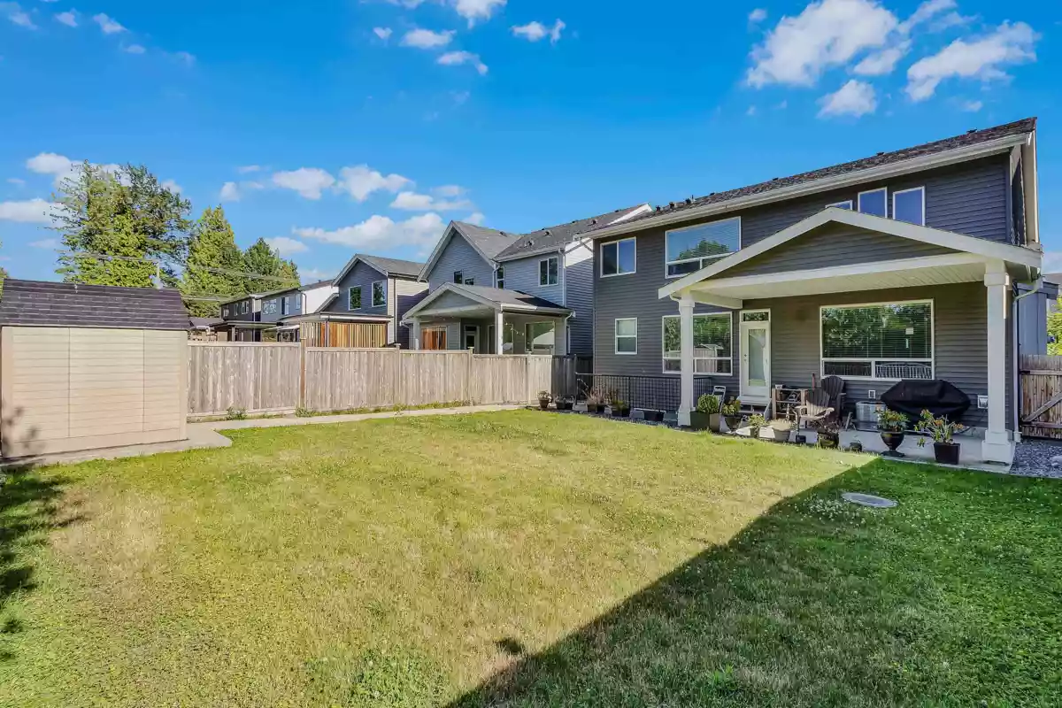 Swimming Pool Photo of 27155 35b Avenue, Langley, BC