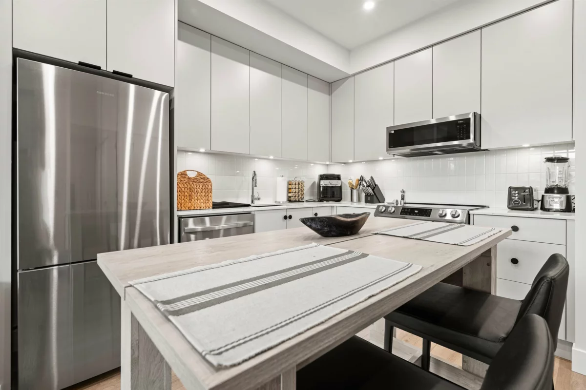 Breakfast Nook Photo of 102 45511 Campus Drive, Chilliwack, BC