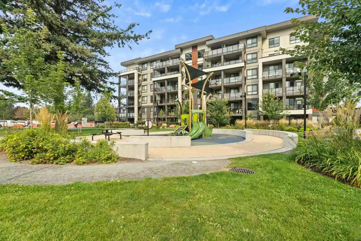 Garden / Landscaping Photo of 102 45511 Campus Drive, Chilliwack, BC