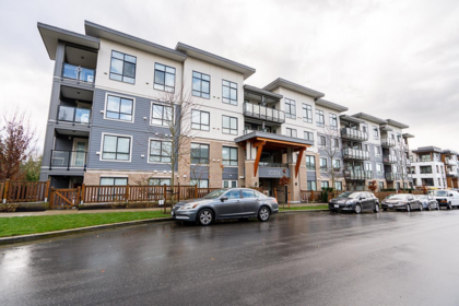210 20356 72b Avenue, Langley, BC, Langley — Apartment/Condo for sale