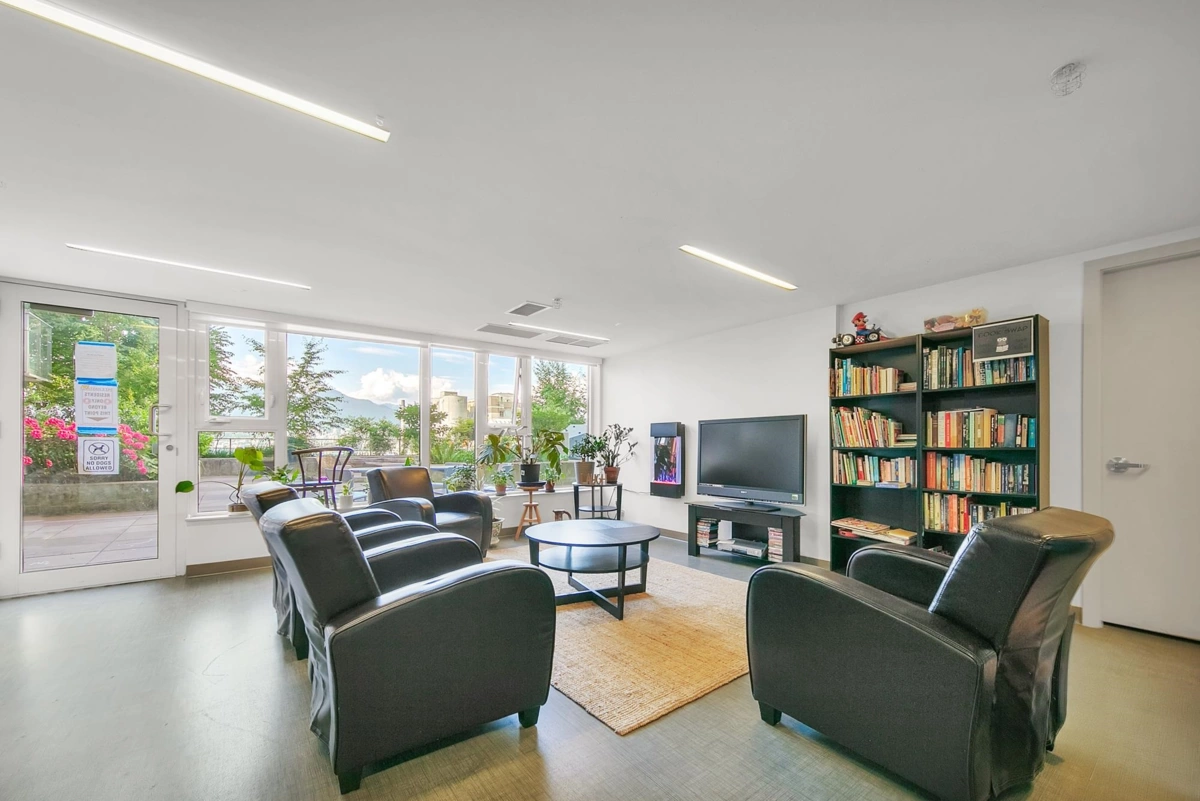 Front Yard Photo of 302 933 E Hastings Street, Vancouver, BC