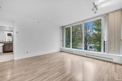 301 5028 Kwantlen Street, Richmond, BC, Richmond — Apartment/Condo for sale