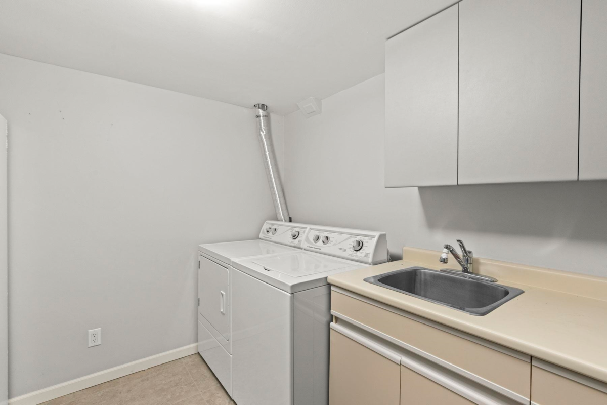 Backyard Photo of 2319 Marine Drive, West Vancouver, BC