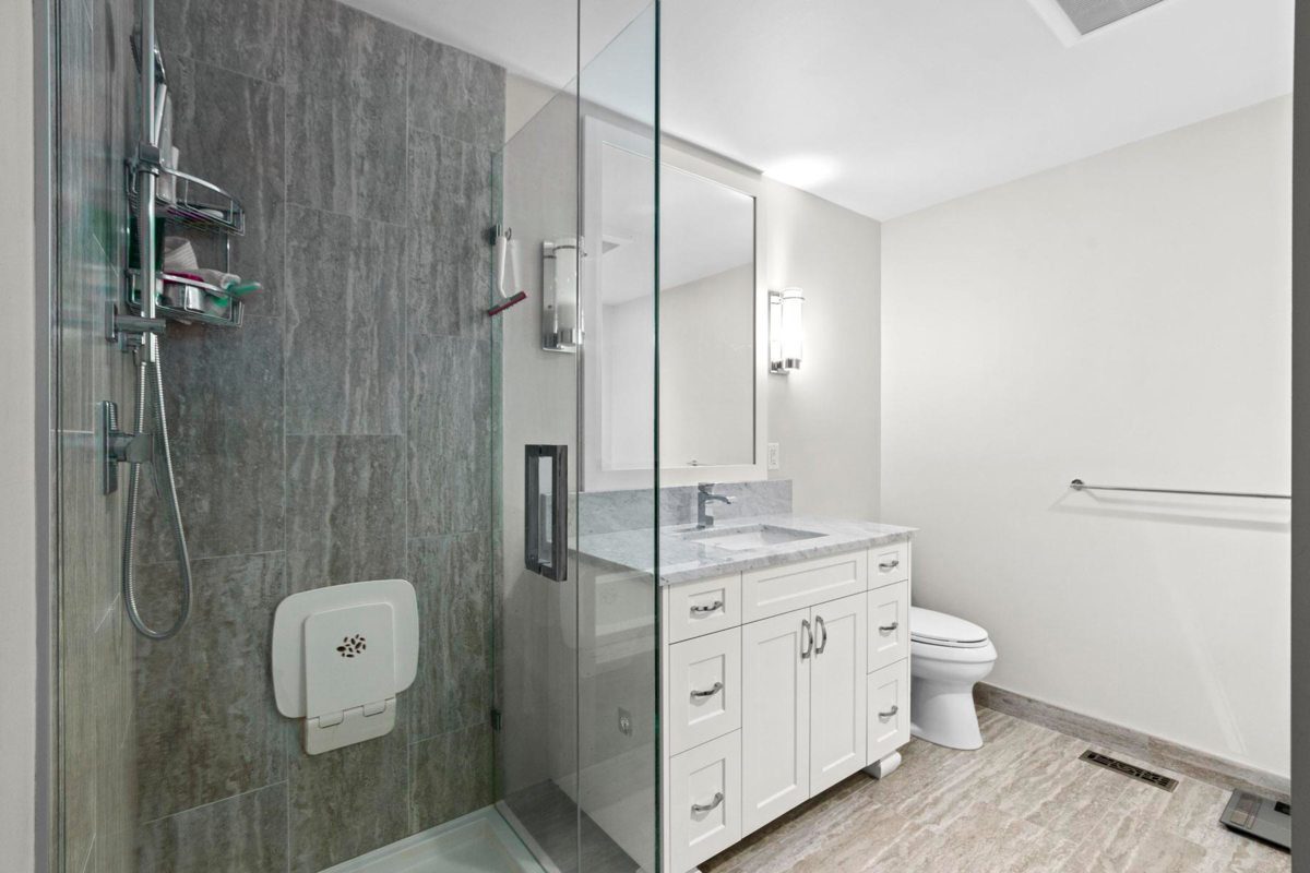 Basement Recreation Room Photo of 2319 Marine Drive, West Vancouver, BC