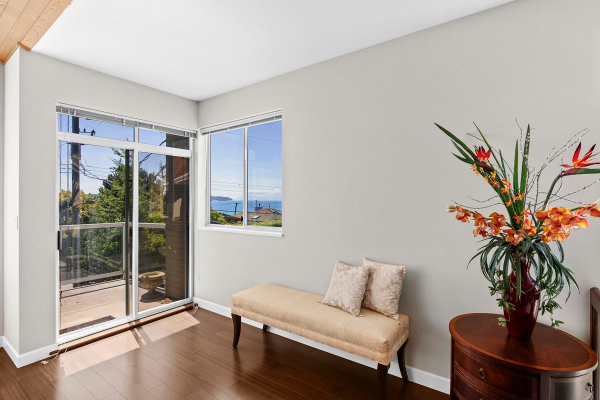 Bedroom 2 Photo of 2319 Marine Drive, West Vancouver, BC