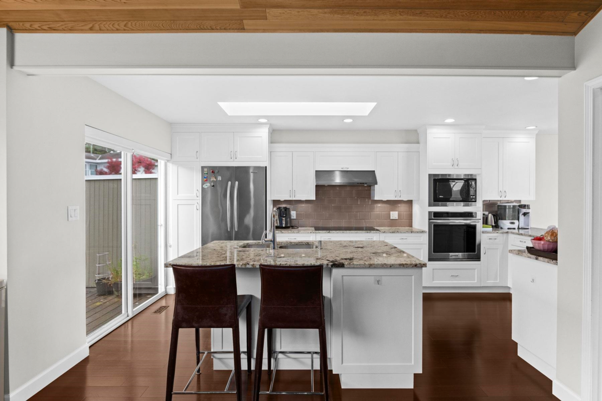 Family Room Photo of 2319 Marine Drive, West Vancouver, BC