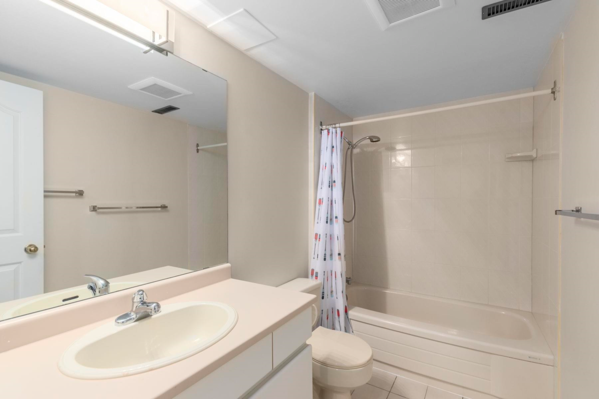 Staircase Photo of 2319 Marine Drive, West Vancouver, BC