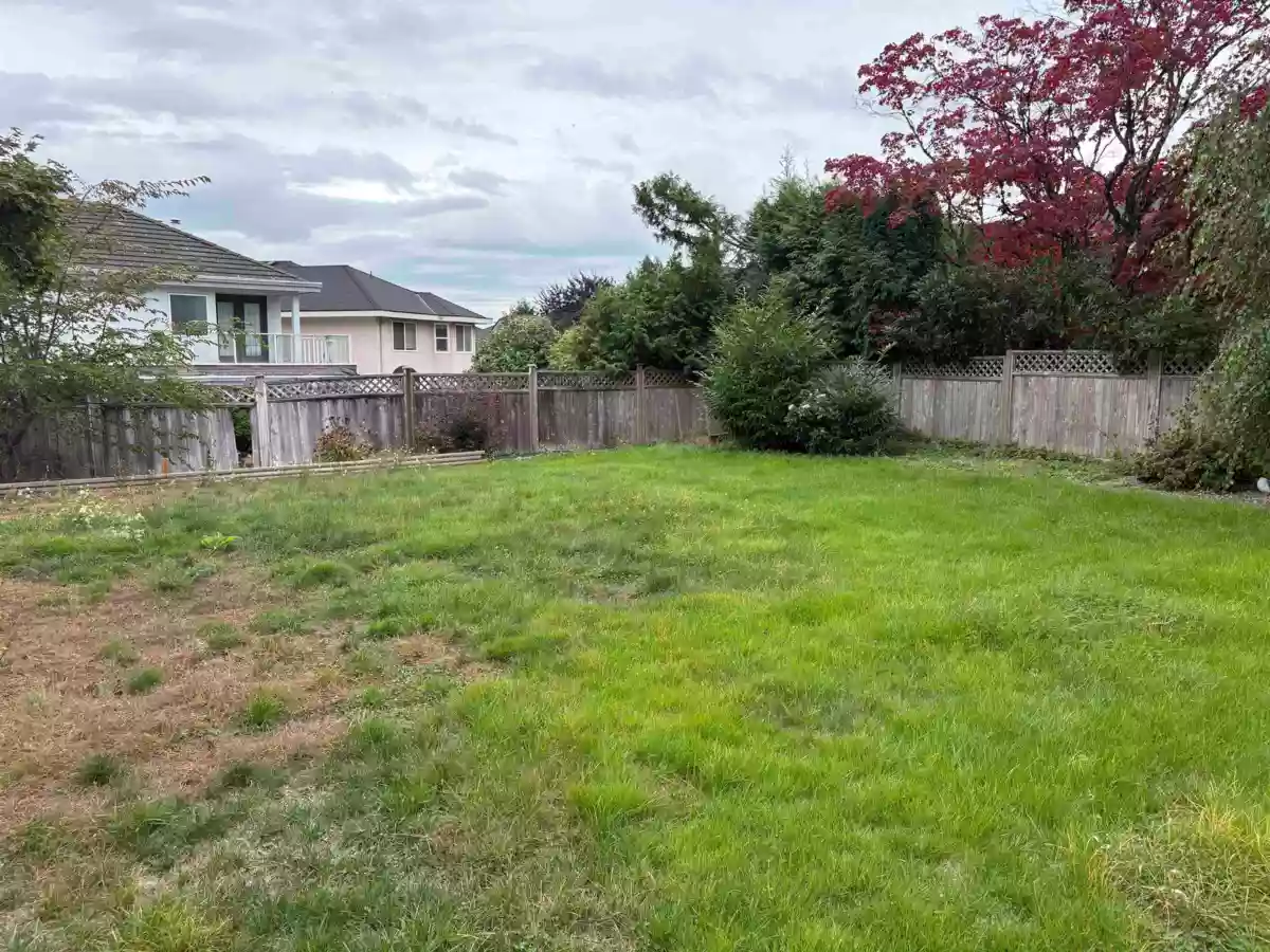 Entry Foyer Photo of 10476 169a Street, Surrey, BC