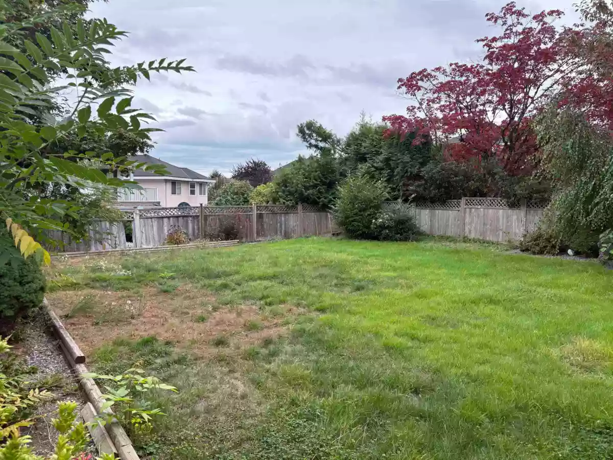 Mudroom Photo of 10476 169a Street, Surrey, BC