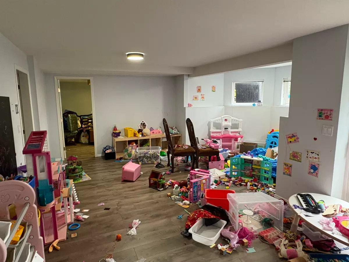 Powder Room Photo of 10476 169a Street, Surrey, BC