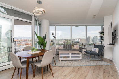 1709 688 Abbott Street, Vancouver, BC, Vancouver — Apartment/Condo for sale