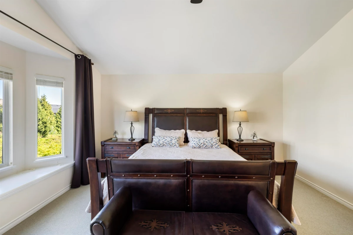 Front Yard Photo of 19629 68a Avenue, Langley, BC