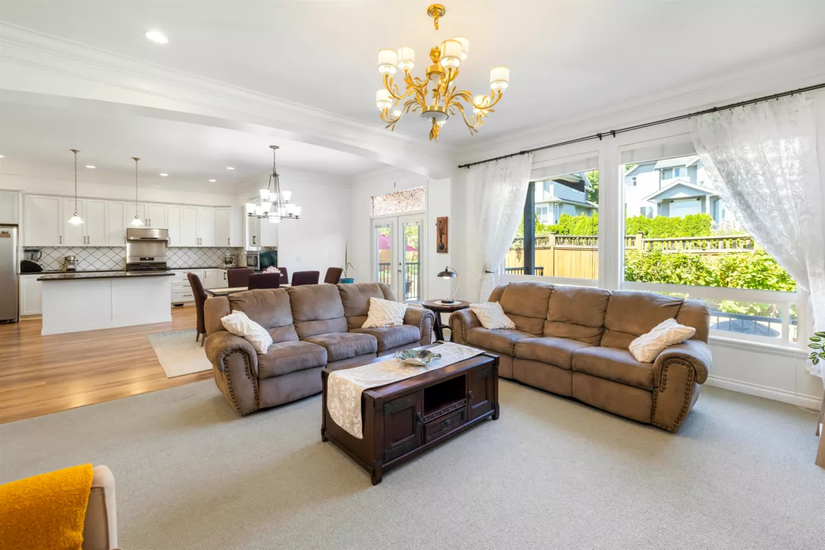 Walk-In Closet Photo of 19629 68a Avenue, Langley, BC