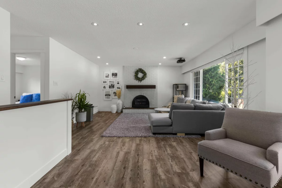 Kitchen Island Photo of 20334 38a Avenue, Langley, BC