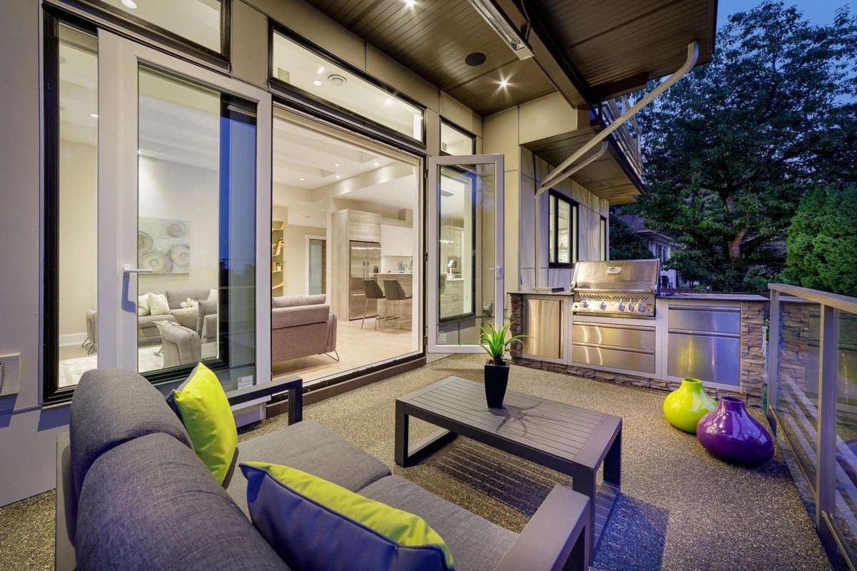 Hot Tub / Spa Photo of 517 Granada Crescent, North Vancouver, BC