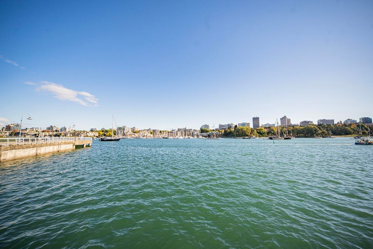 Mudroom Photo of PH1003 1288 Marinaside Crescent, Vancouver, BC