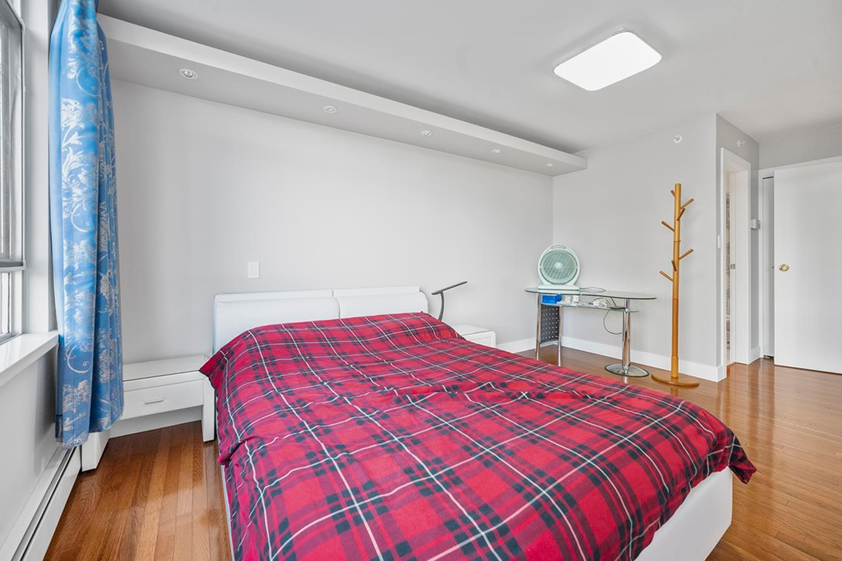 Pantry Photo of PH1003 1288 Marinaside Crescent, Vancouver, BC