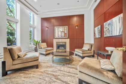Hallway Photo of PH1003 1288 Marinaside Crescent, Vancouver, BC