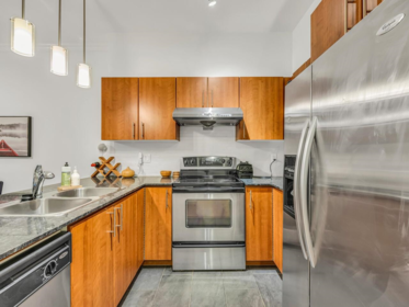 119 1633 Mackay Avenue, North Vancouver, BC, North Vancouver — Apartment/Condo for sale