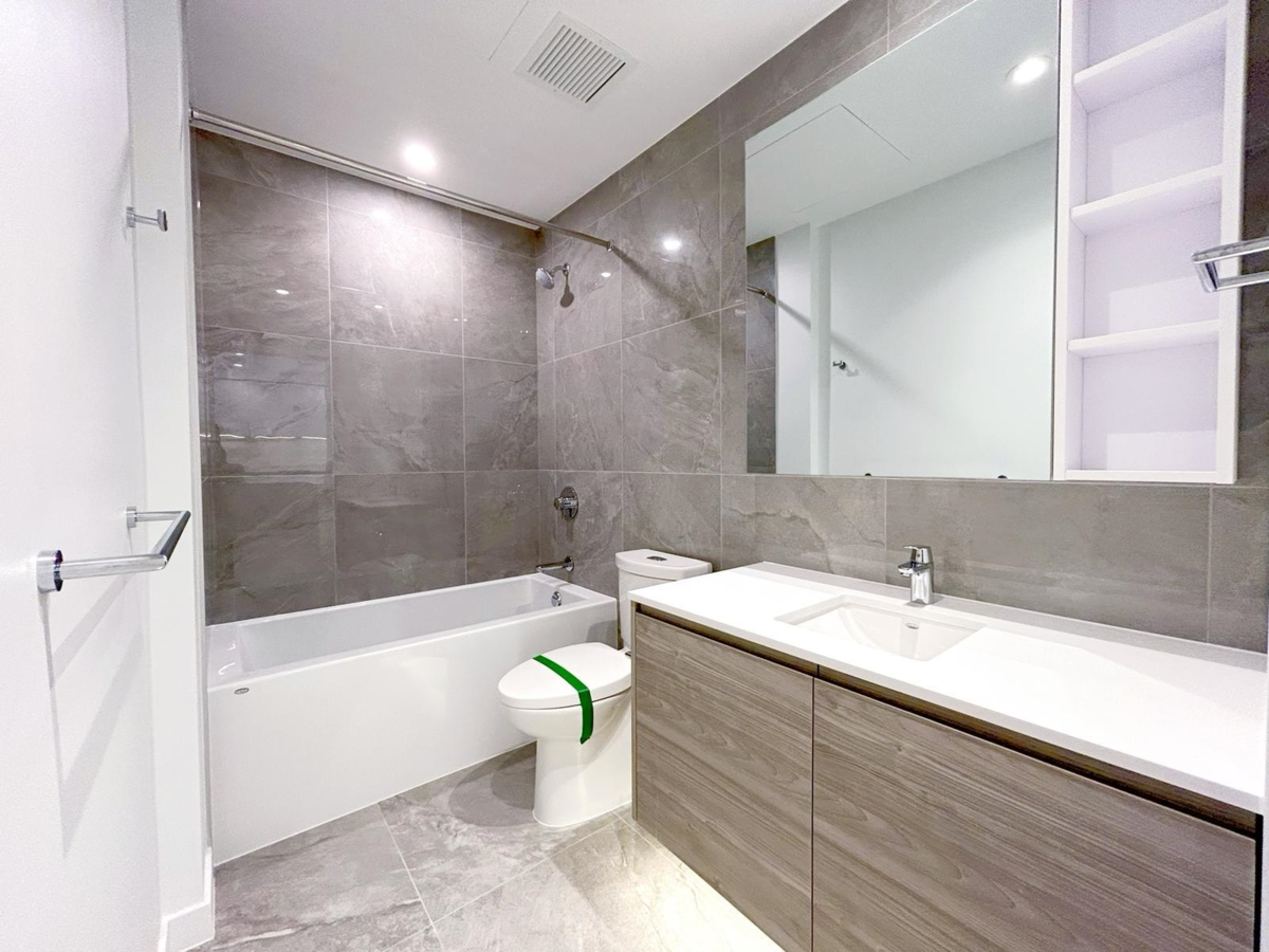 Walk-In Closet Photo of 1802 680 Quayside Drive, New Westminster, BC