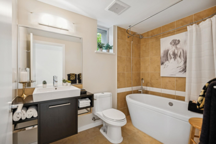 Guest Bathroom Photo of 239 188 Keefer Place, Vancouver, BC