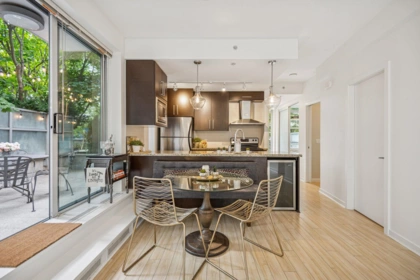 Kitchen Island Photo of 239 188 Keefer Place, Vancouver, BC
