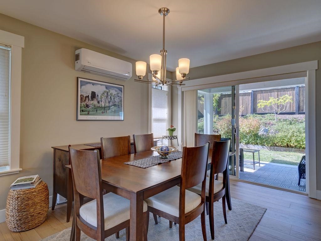 Entry Foyer Photo of 5537 Peregrine Crescent, Sechelt, BC