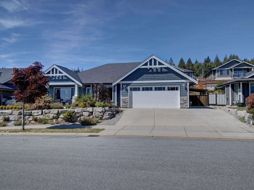 Family Room Photo of 5537 Peregrine Crescent, Sechelt, BC
