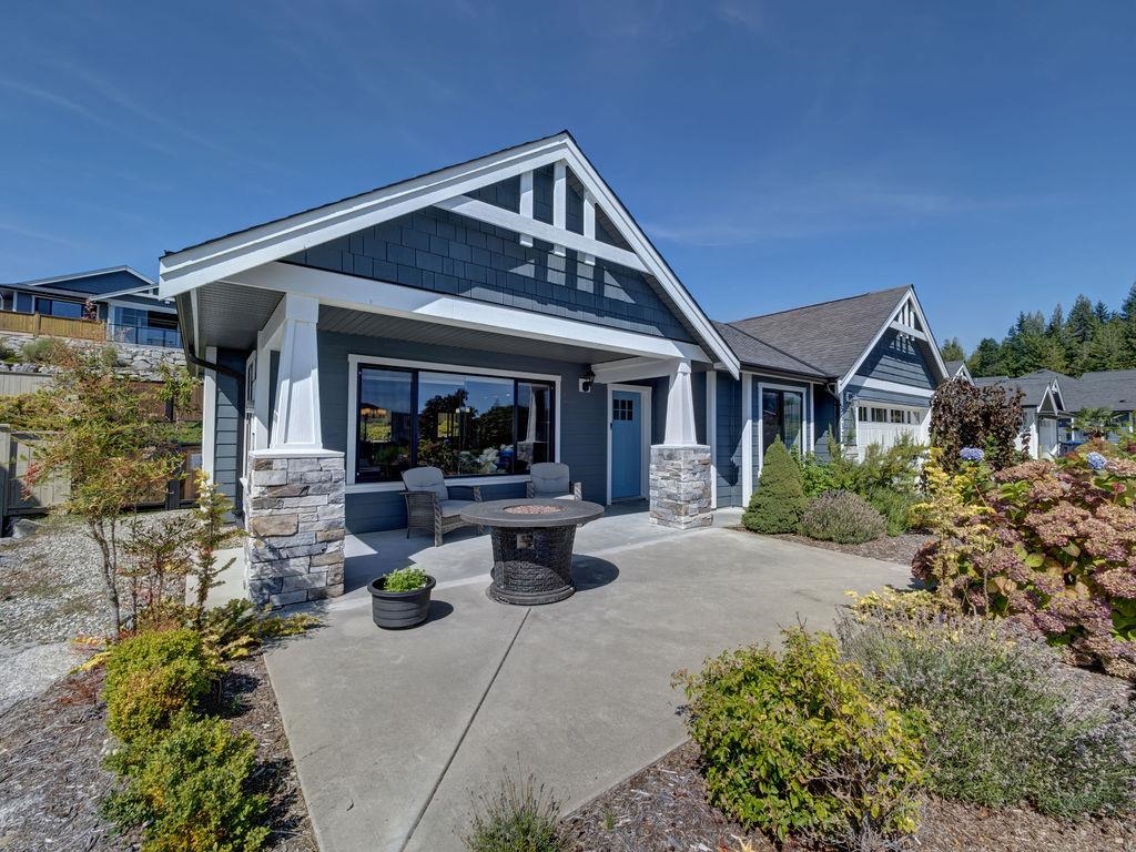 Kitchen Photo of 5537 Peregrine Crescent, Sechelt, BC